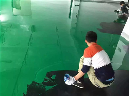 静乐下面给你一份环氧地坪漆施工的完整流程